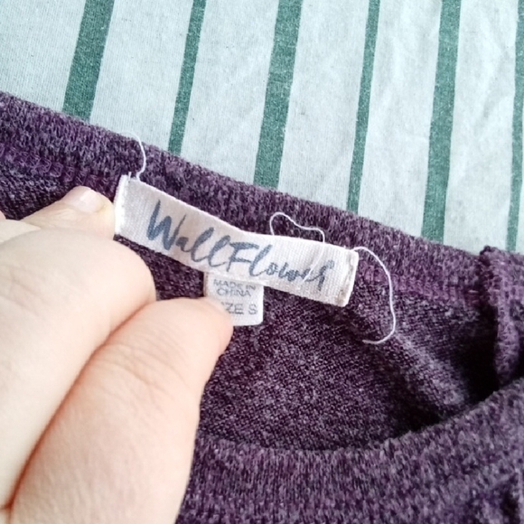 Womans S Wallflower Purple Asymmetrical Long Sleeve Blouse - Picture 2 of 4